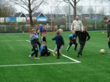 Paas-plezier op sportpark Het Springer voor S.K.N.W.K. JO7-1 en JO9-1 van zaterdag 8 april 2023 (96/240)